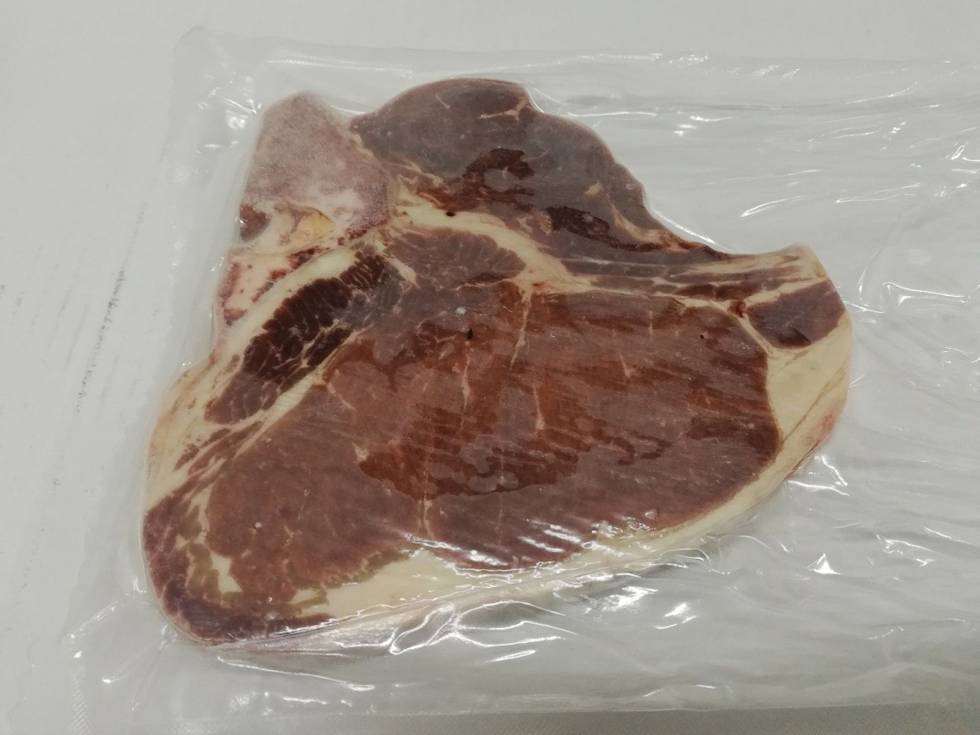 T-BONE FATIADO BOVINO ARENA PASTO KG (+-4.8) (10882)